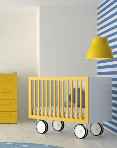 Cuna con ruedas convertible en mesa INFINITY 7
