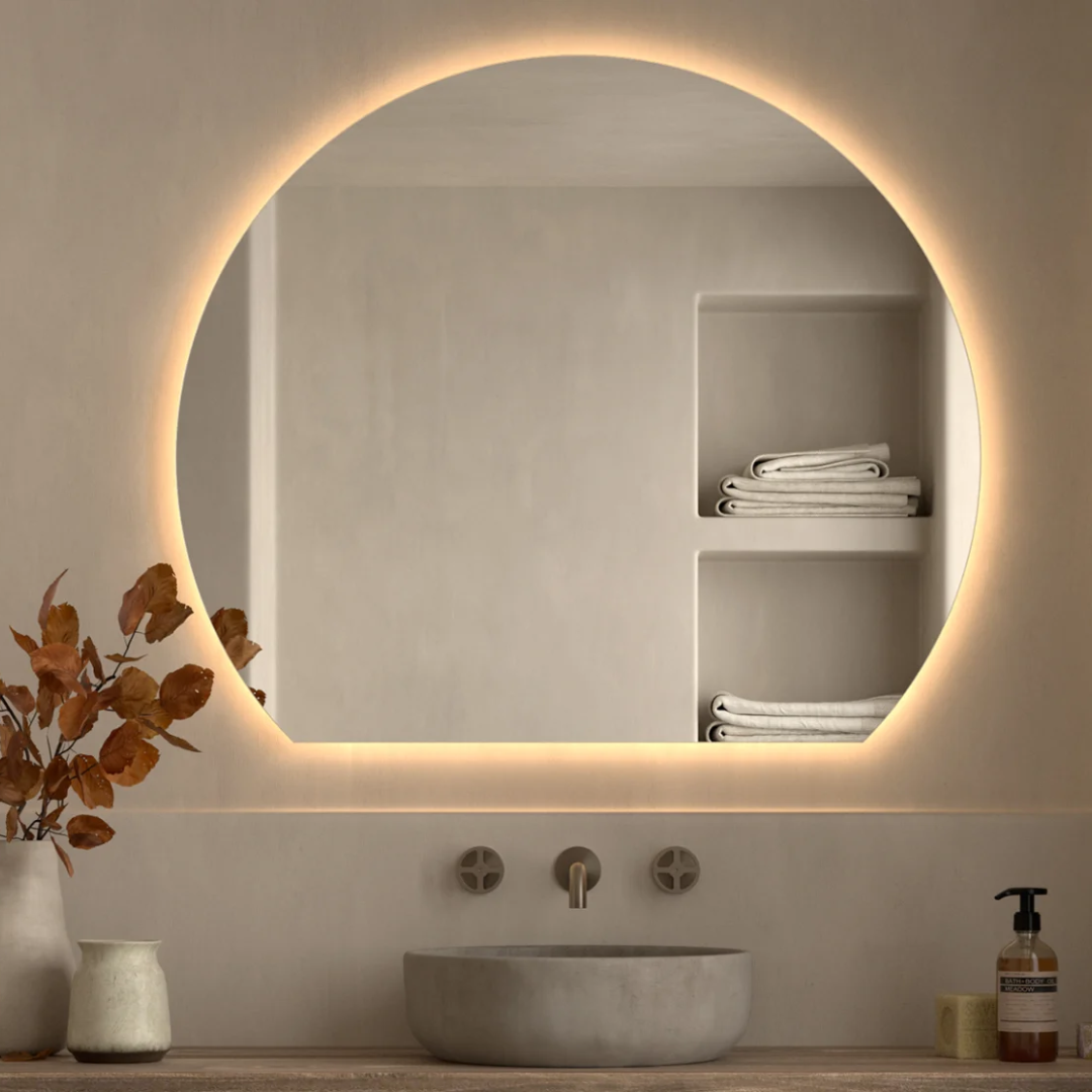 Baño con espejo media luna
